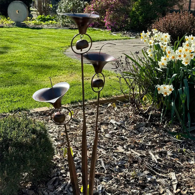 欧式复古马蹄莲花配铃铛铁艺户外百合花卉装饰别墅庭院花园摆件