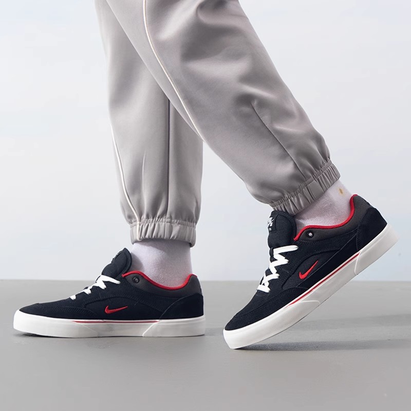 NIKE/耐克男子轻便休闲运动鞋