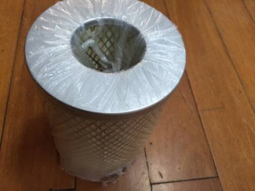 我公司专业配套生产开利、汉钟精机、中意莱富康、复盛、维尔泰克，比泽尔、京科伦，顿汉布什、乐金、世纪东元、特灵、苏州麦克维尔、武汉麦克维尔、广州日立，珠海格力，重庆美的等公司的螺杆式、离心式中央空调油过滤器、油气分离器、油气滤网、吸气滤等，在制冷行业独占鳌头，已成为国内制冷行业过滤器最大专业配套