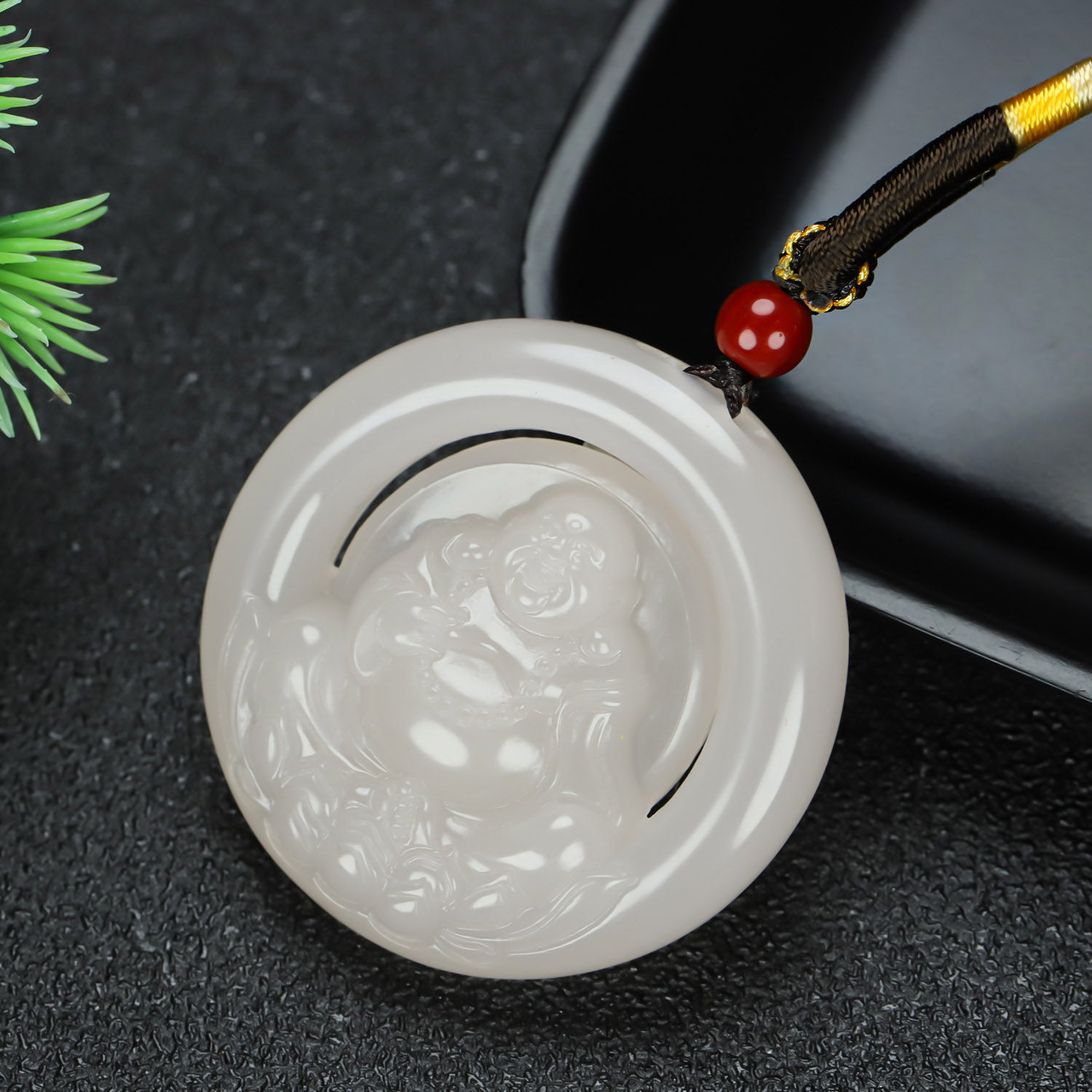 和田玉藕粉镂空精雕玉佛吊坠女款笑佛弥勒佛大肚佛项链玉石平安扣