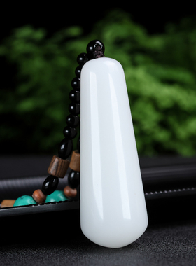 新疆玉把件和田玉原石手把件