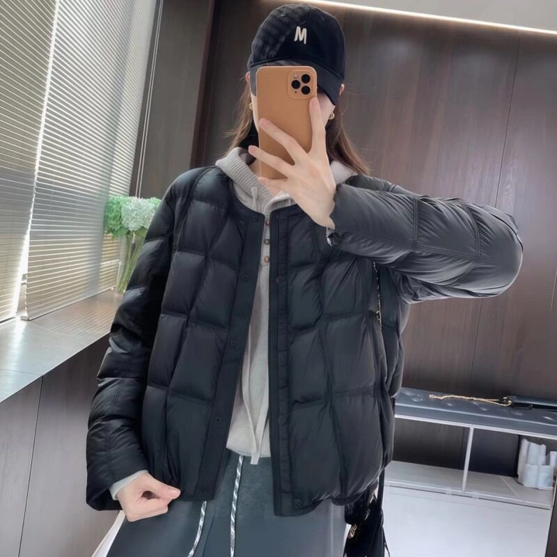 高端欧货圆领泡芙感韩版休闲宽松羽绒服女气质百搭白鸭绒保暖外套