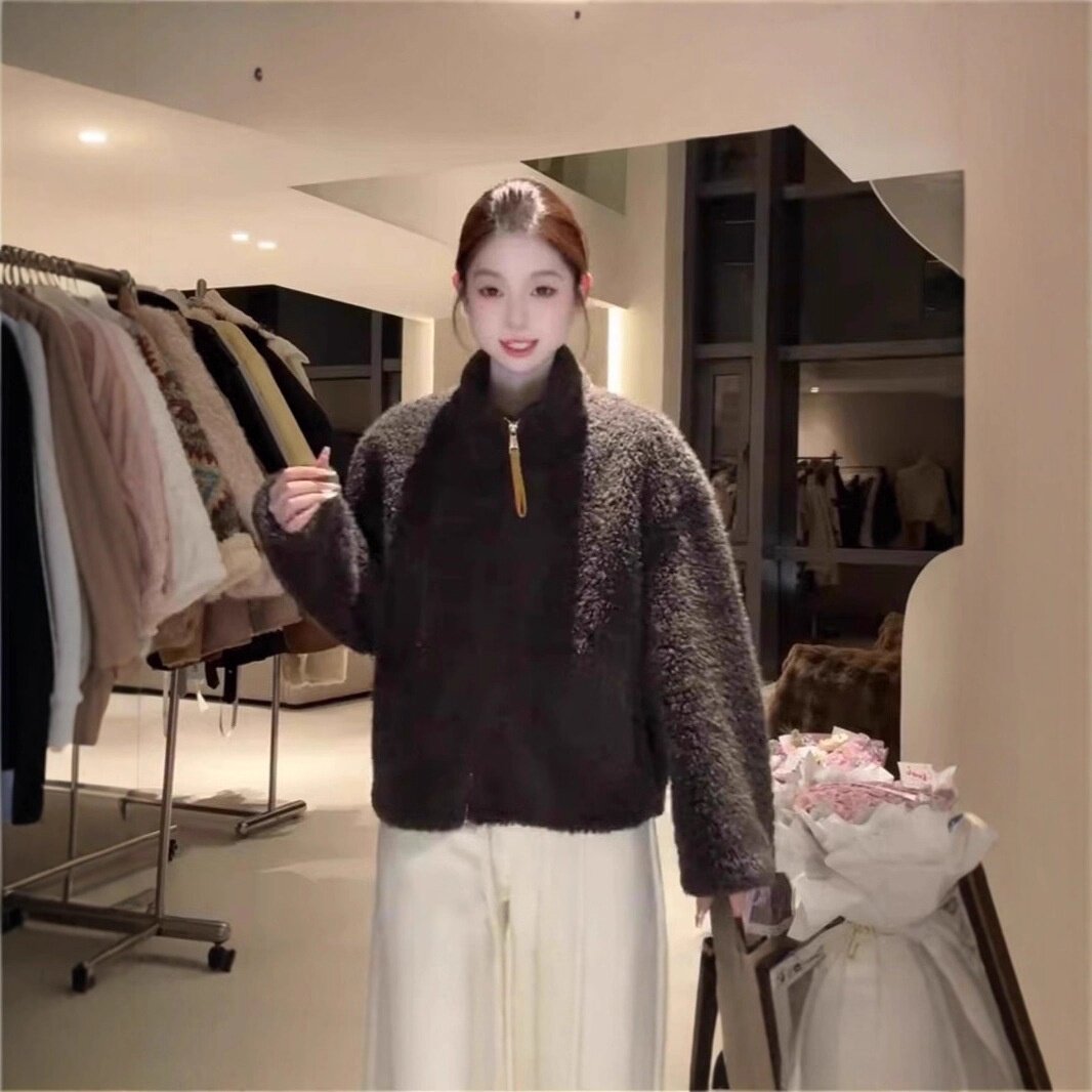 立领短款皮毛一体外套女2025冬季新款小个子加厚保暖羊羔毛绒上衣