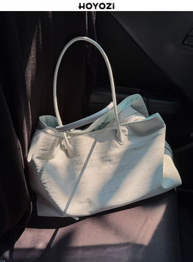 HOYOZI 2026新品 尼龙帆布多隔层单肩托特包女通勤【小优家包包】