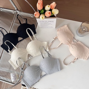 肌理泡泡蕾丝抹胸内衣小胸无肩带聚拢两穿不空杯美背文胸套装