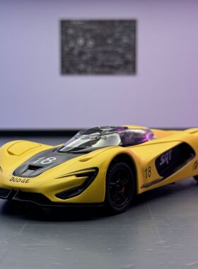 慧纳1/32道srt战斧赛道版合金车模跑车音效模型摆件回力玩具收藏