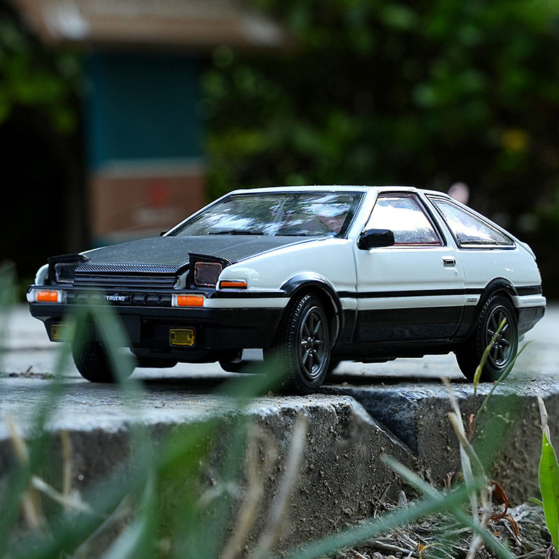 JKM1/32丰田花冠1984 AE86合金汽车模型仿真复古跑车摆件正版收藏