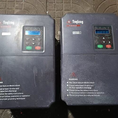 议价誉强变频器YQ3000G7-4011G/15P 。Y
