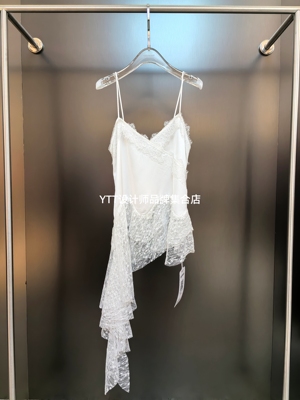 顺丰包邮 UTUH2026春夏新款白色蕾丝拼接吊带背心内搭打底衫上衣