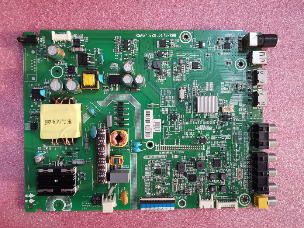 原装海信LED32EC200  RSAG7.820.6173主板，配屏可选