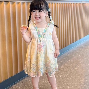 女童花朵吊带度假连衣裙夏季2025新款洋气甜美法式碎花蕾丝公主裙