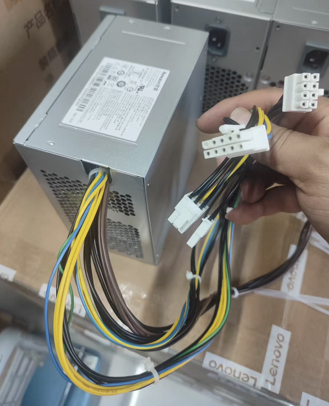 航嘉(Huntkey)HK600-11PP 500W 白金牌电源 接口10+8 显卡6+2