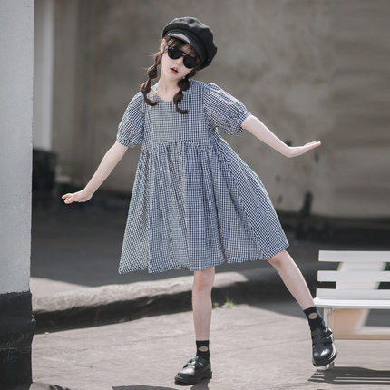 女童连衣裙夏季新款2026洋气女孩英伦风中大儿童棉布格子个性裙子