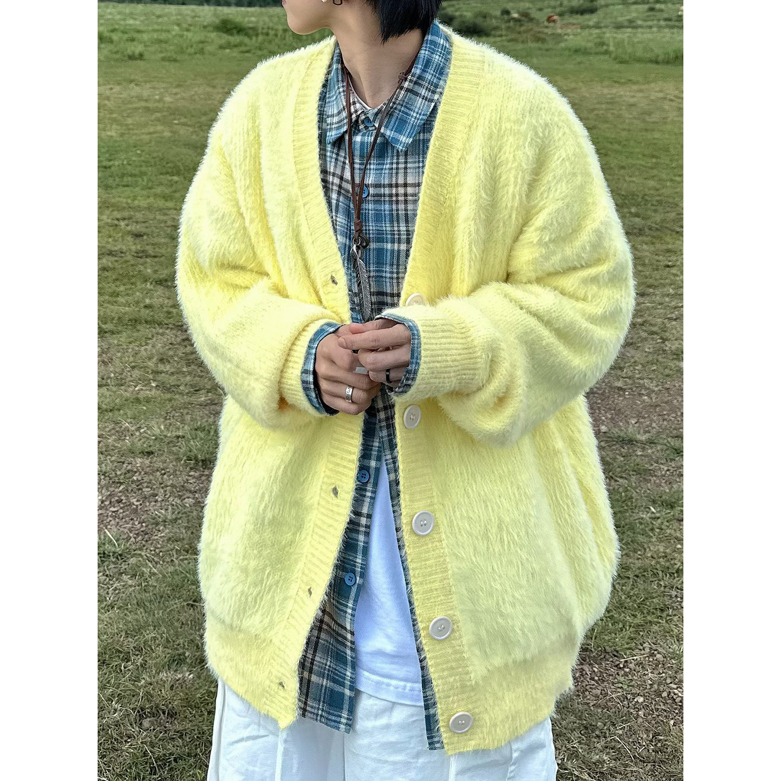 XBRO奶系嫩黄纯色鹿毛绒参貂毛软糯针织慵懒V领开衫毛衣外套情侣