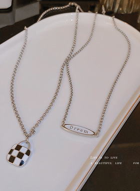 韩国时尚滴油黑白格纹包包字母双层项链设计感百搭锁骨链个性颈链