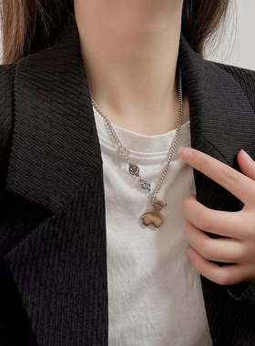 日韩风小众设计感钛钢笑脸拼接项链女ins风 歪头小熊吊坠毛衣链潮