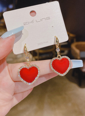 2022年新品红色珍珠爱心耳环潮秋冬桃心形高级感耳饰冬季耳坠百搭