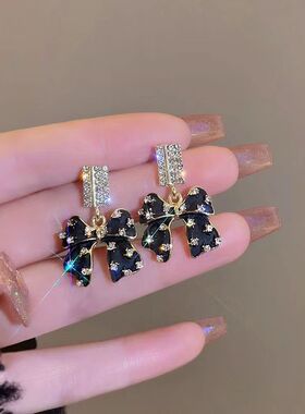 法式黑色蝴蝶结耳钉高级感冷淡耳环小众设计感春夏气质百搭耳饰品