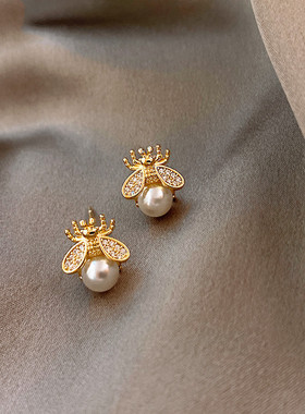 S925纯银针简约小巧蜜蜂珍珠耳钉耳饰 女复古可爱冷淡风ins小耳钉