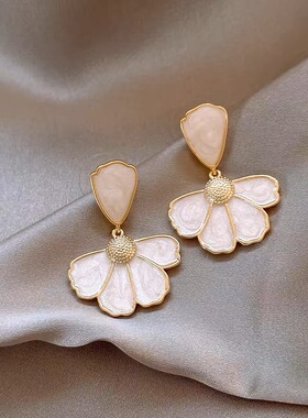 法式小香风春夏款清新简约耳钉女精致时尚高级感耳环白色花朵耳饰