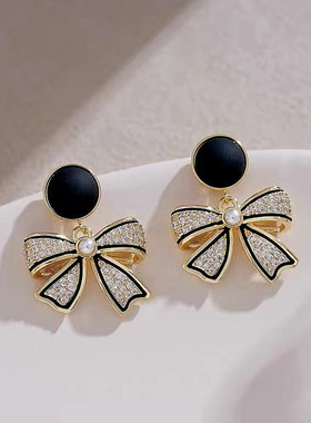 黑色蝴蝶结耳钉特别设计感港风耳环高级小众耳坠法式赫本风耳饰女