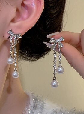 闪钻高级感精致蝴蝶结流苏耳环女新款独特气质耳钉百搭甜酷潮耳饰
