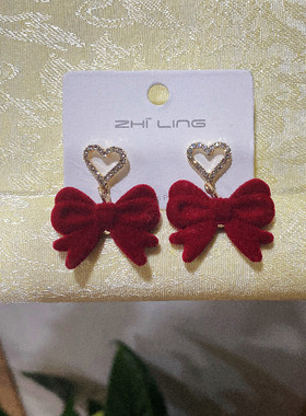 925银针秋冬红色复古植绒蝴蝶结流苏耳环ins新年酒红毛球珍珠耳钉