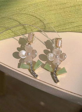 绿色小花花小清新气质花朵耳环女初春新款法式耳钉珍珠复古耳饰品