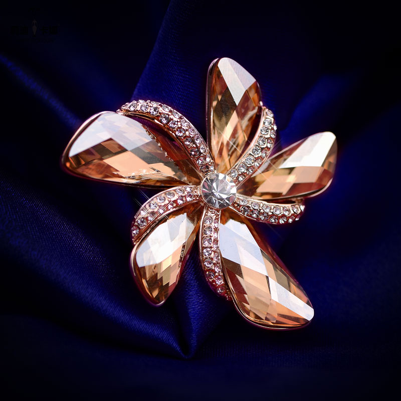 Broche femme LADY COLOUR en cristal artificiel - Ref 1172160 Image 4