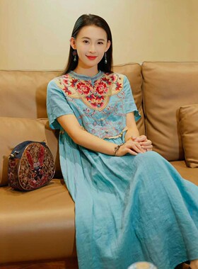 高端重工刺绣苎麻连衣裙女2026夏新款国风复古宽松大摆度假风长裙