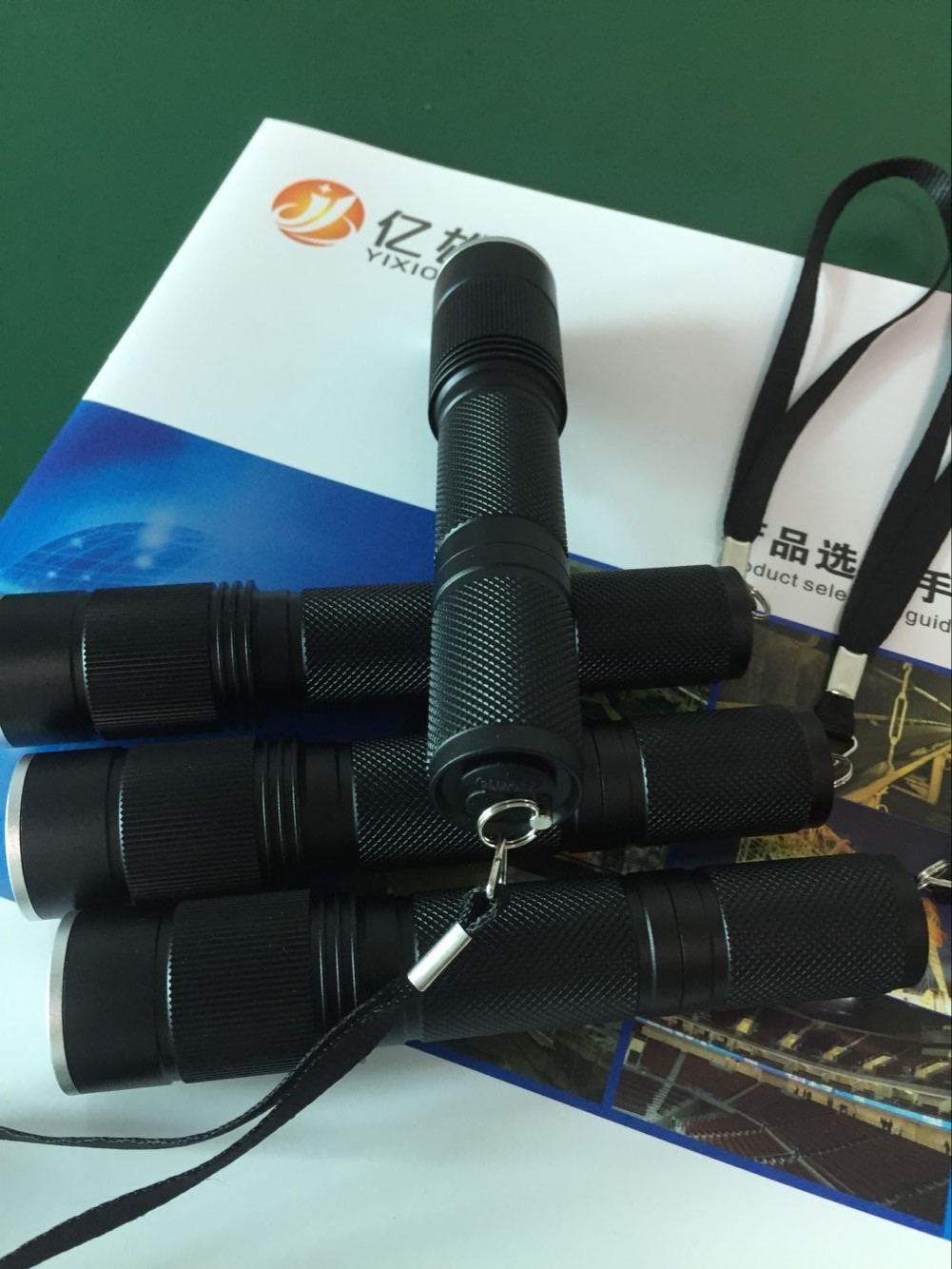 BW7300ABW7300C亿雄强光防爆电筒