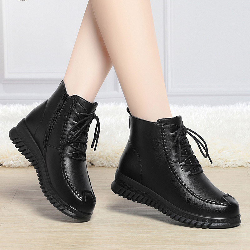 冬季妈妈鞋中老年棉鞋真皮圆头加绒保暖休闲鞋平跟防滑软底老人鞋