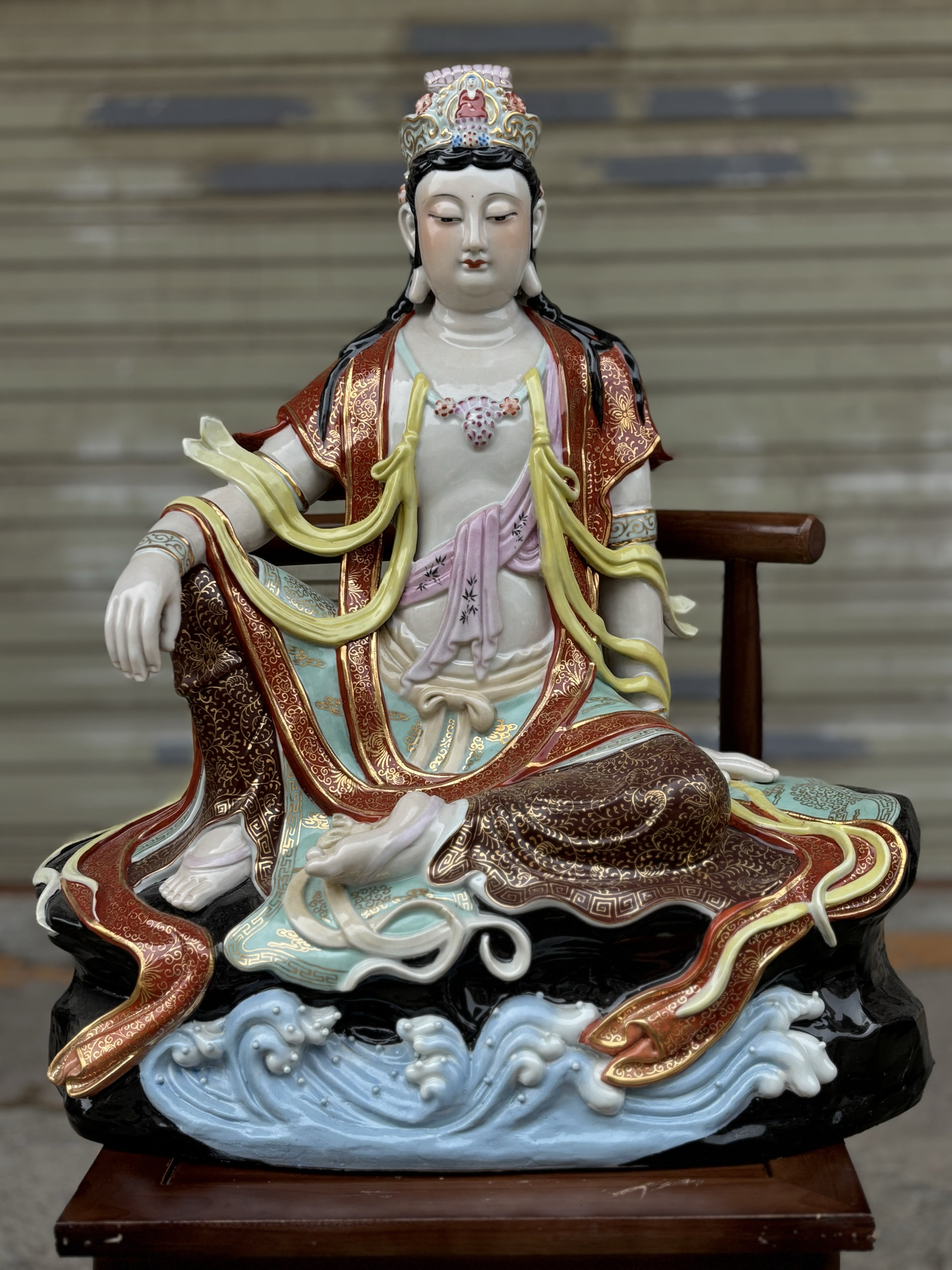 景德镇陶瓷水月观音佛像摆件自在观音宝冠观世音菩萨像家用供佛60