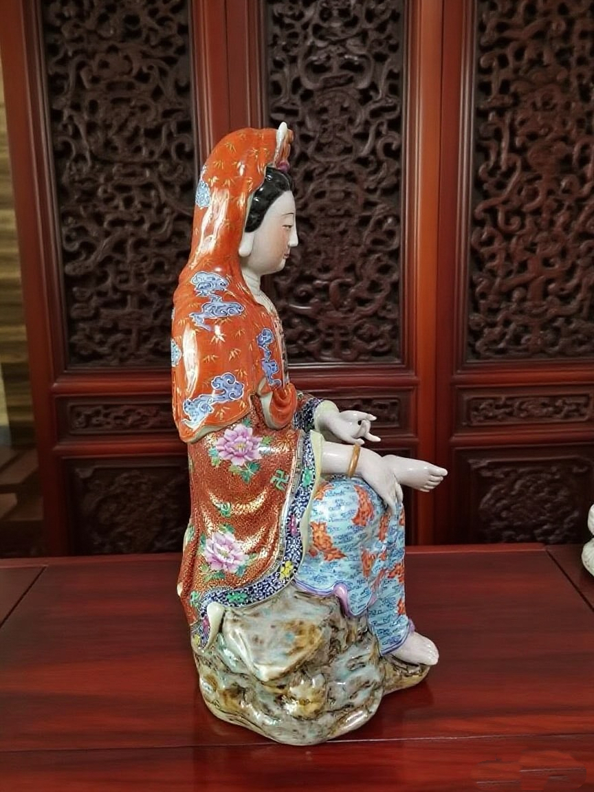 景德镇雕塑陶瓷红衣描本金自在观音菩萨家居观世音佛像供奉摆件54