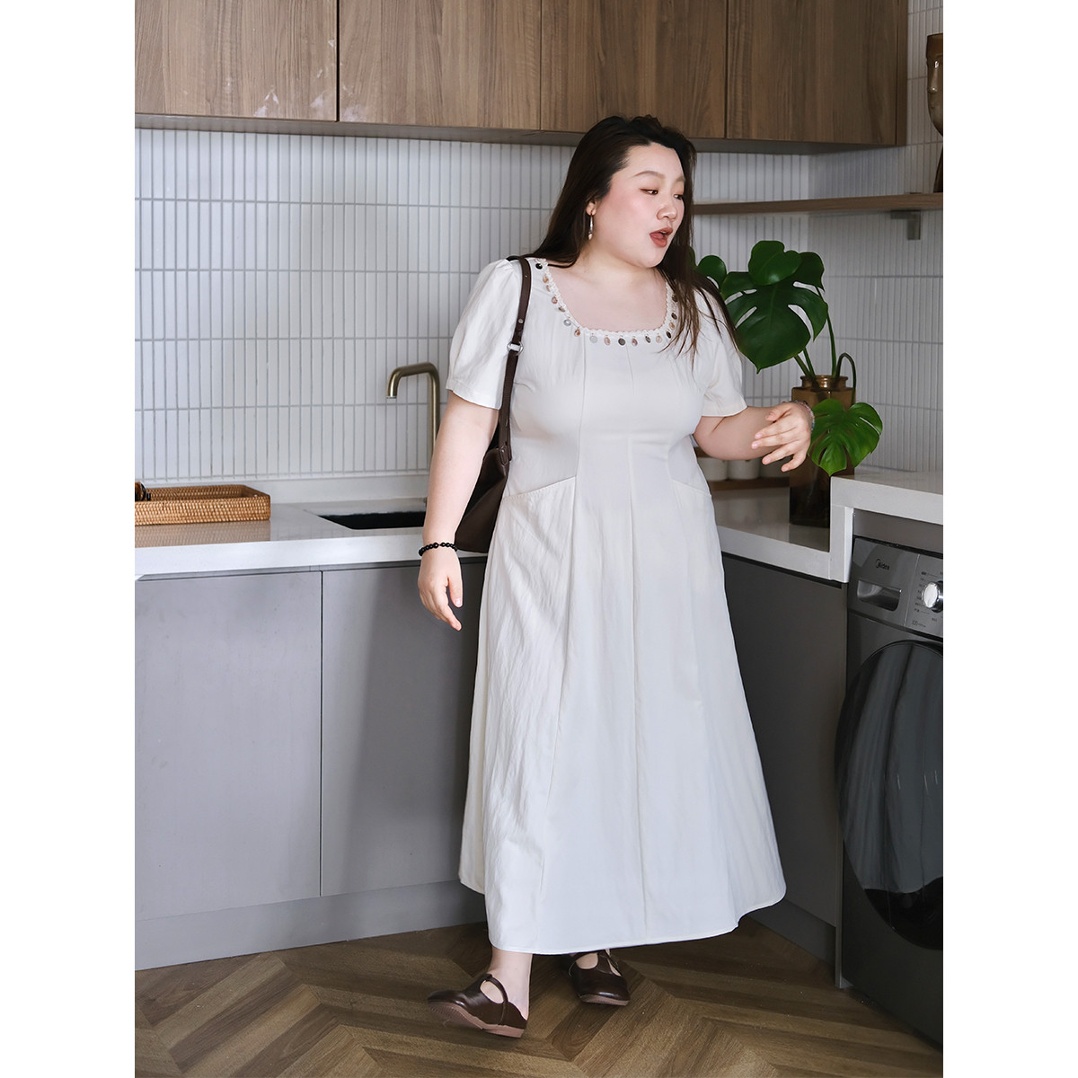 zooobaby04/14晚八点法式优雅收腰大领口气质短袖连衣裙子