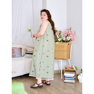zooobaby03 25度假风绿色条纹碎花吊带连衣裙女夏温柔气质长裙