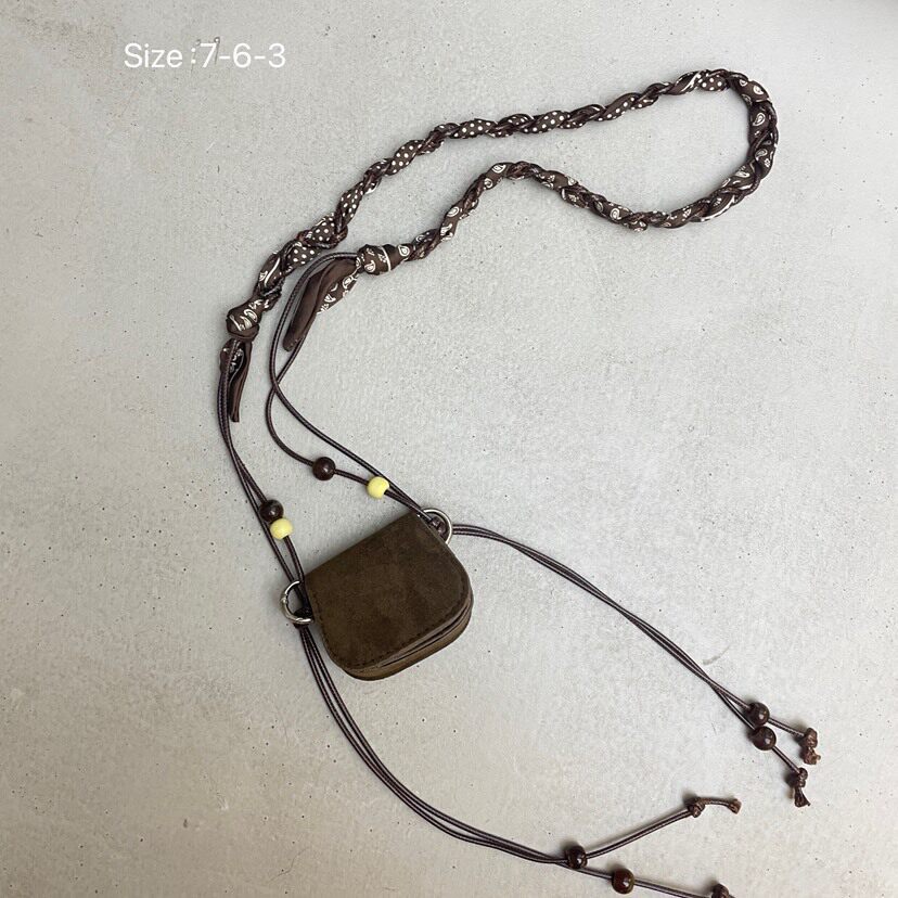 包包女2025新品撞色复古绒面磨砂新中式国风珍珠迷你口红包耳机包