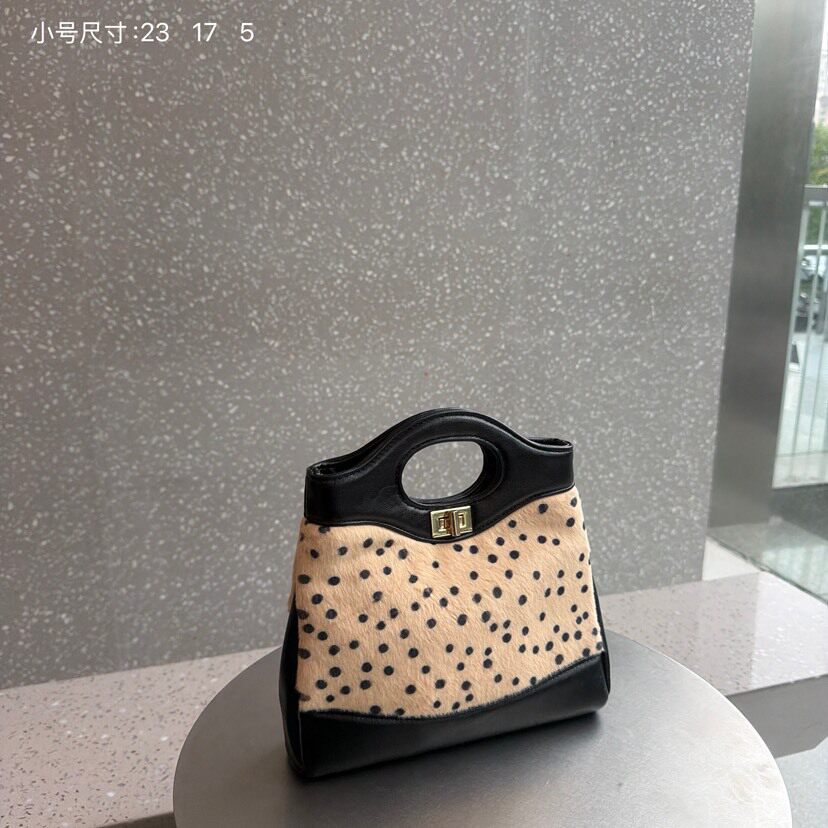 包包女2026新款网红撞色复古锁扣链条波点毛毛包手提单肩斜挎包潮