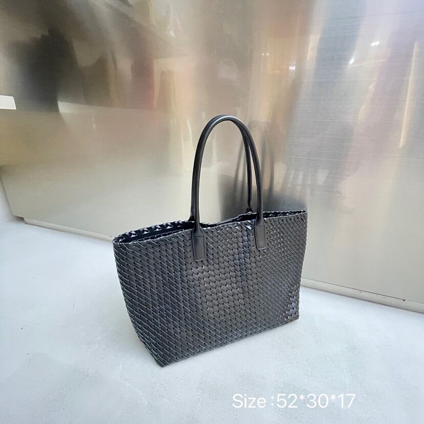 2025新品编织手提女包简约时尚手