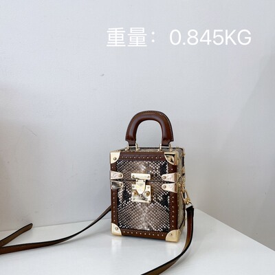 铆钉锁扣盒子包手提单肩斜挎包
