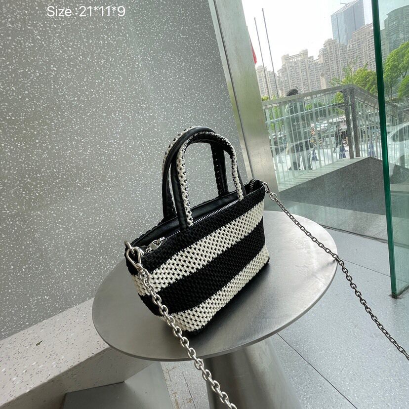 包包女2026新款网红撞色复古条纹