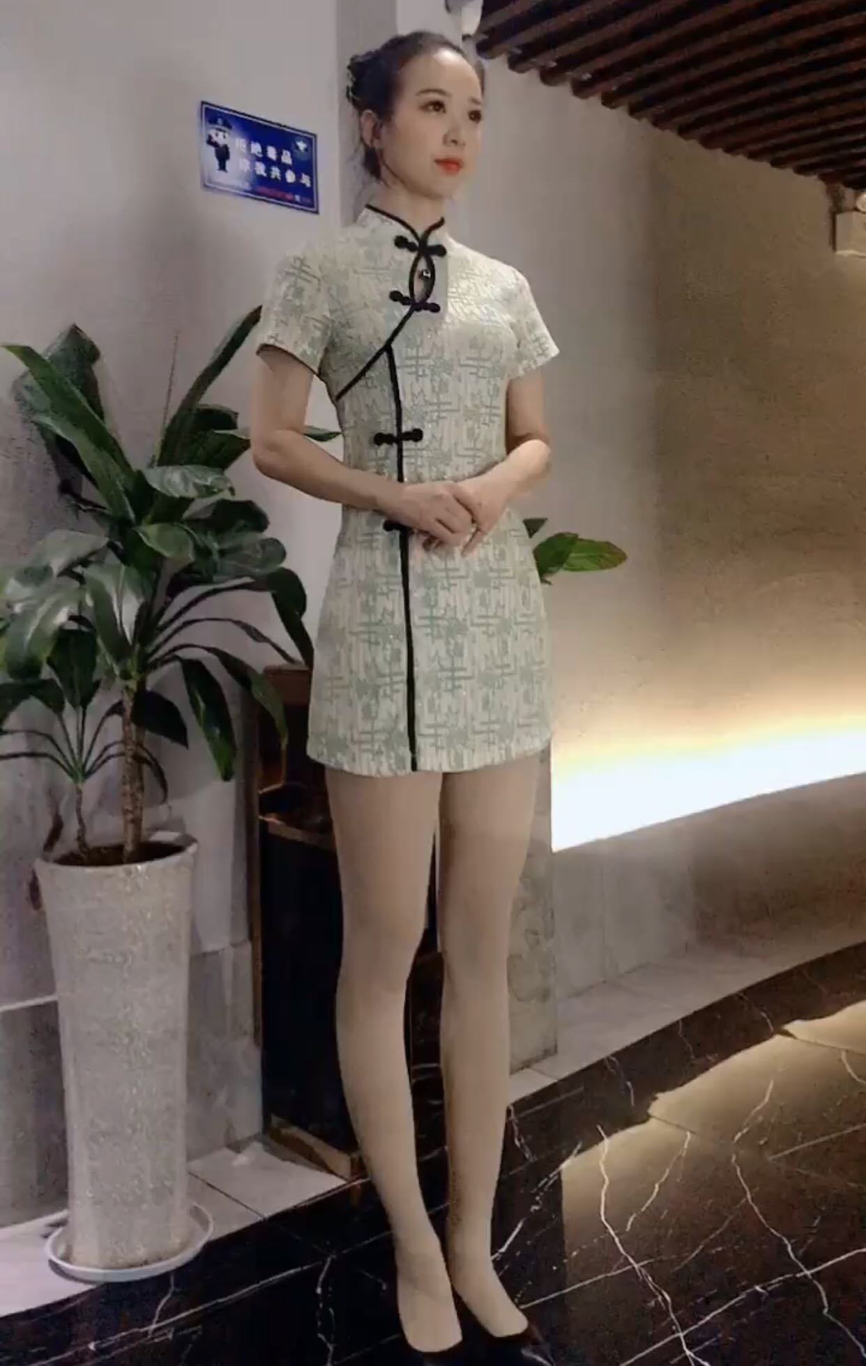 改良旗袍连衣裙春装2021年新款夏季小个子蕾丝性感气质范套装