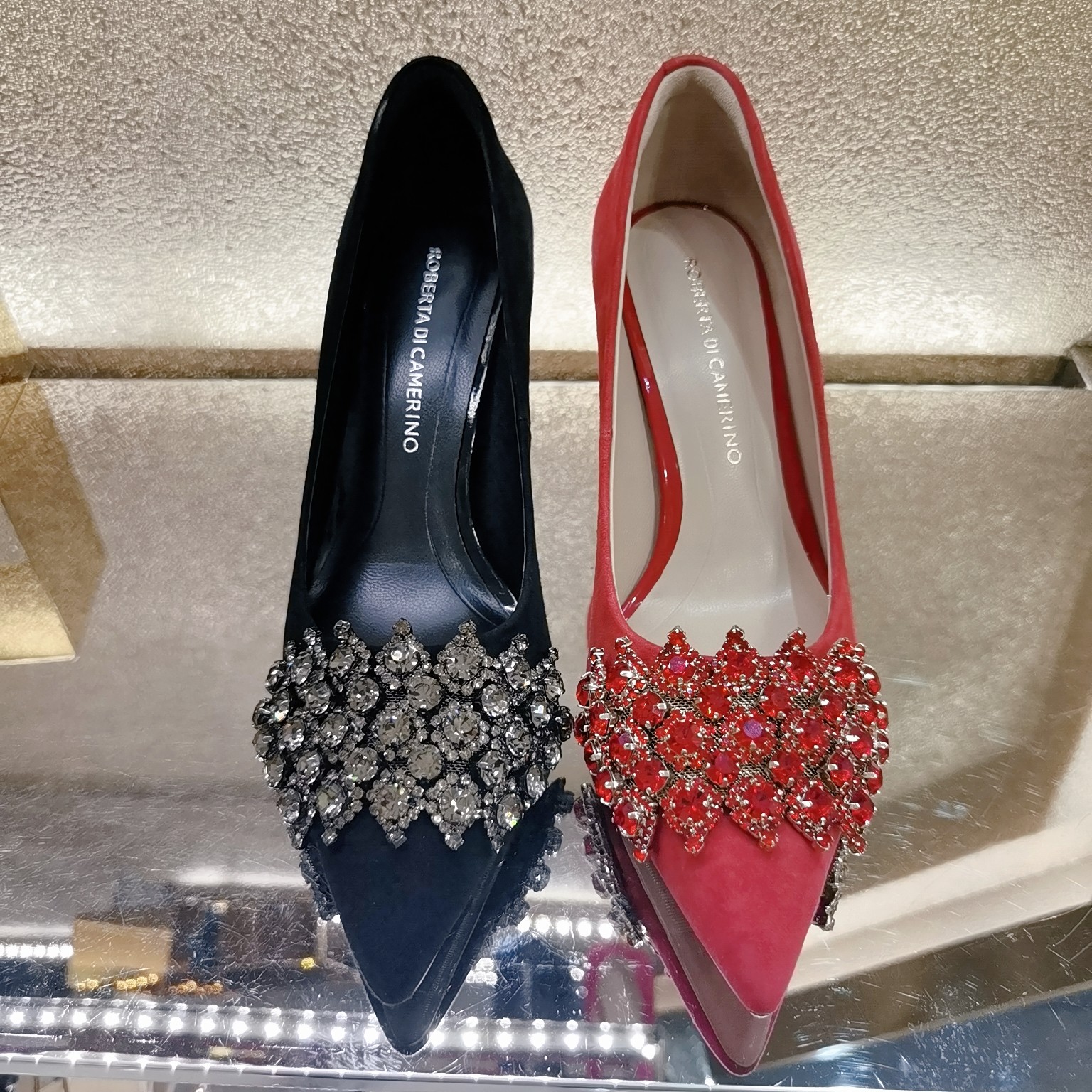 roberta诺贝达女鞋2023春季细跟高跟鞋时尚重工单鞋rs237201