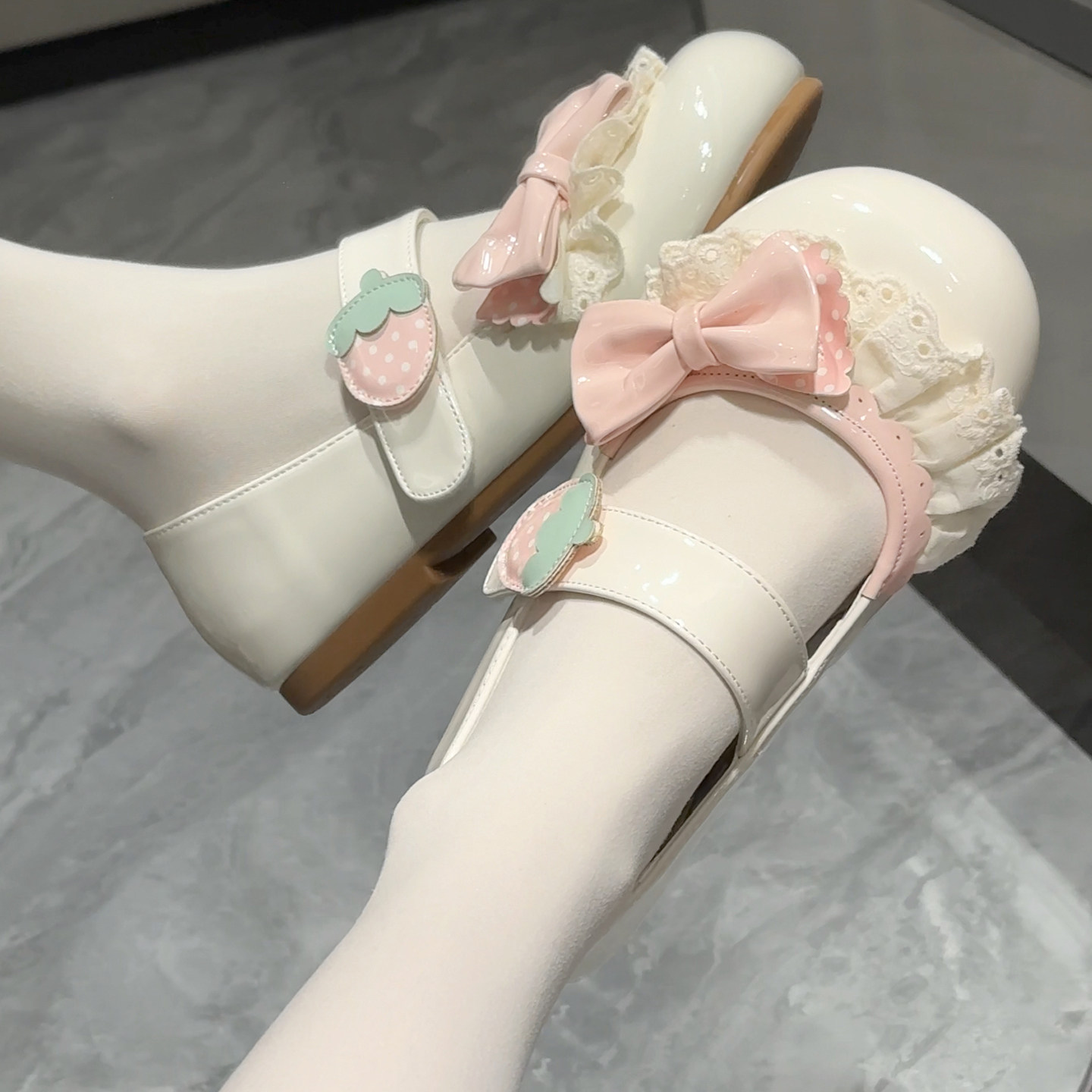 预约 莓你甜 原创草莓lo鞋可爱甜美少女蝴蝶结单鞋女平底lolita鞋