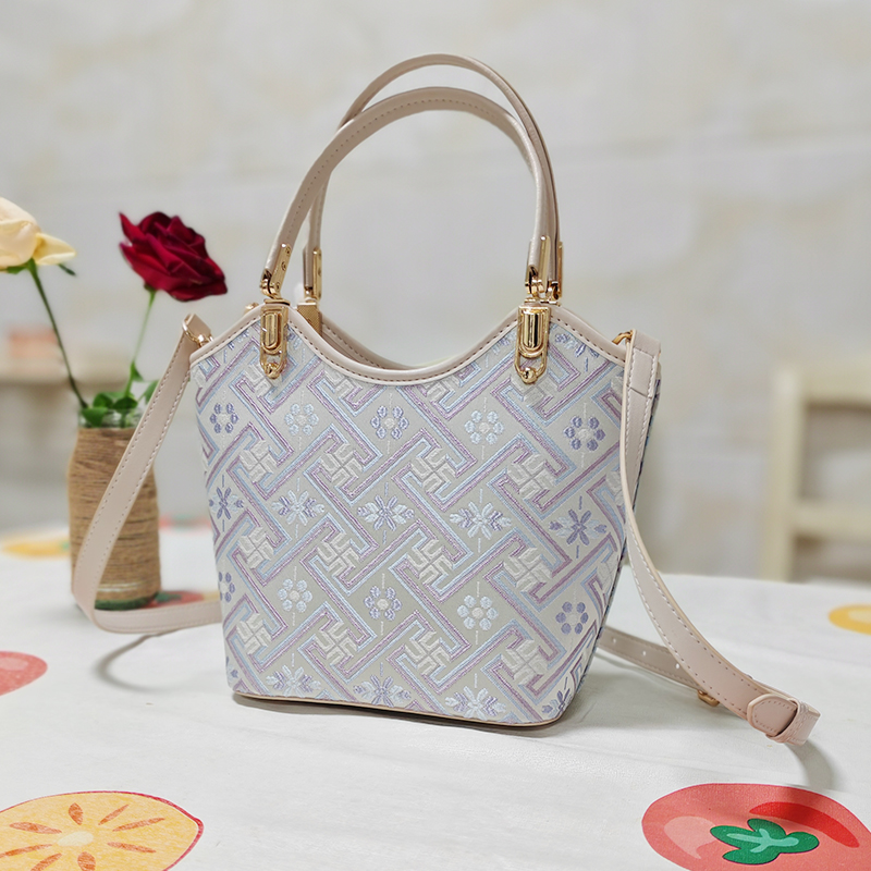 广西非遗壮锦万吉纹菜篮子包包中国风手提斜挎百搭广西特色礼物