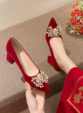 粗跟红色婚鞋女小码313233大码41一43宽脚胖订婚高跟鞋新娘秀禾鞋