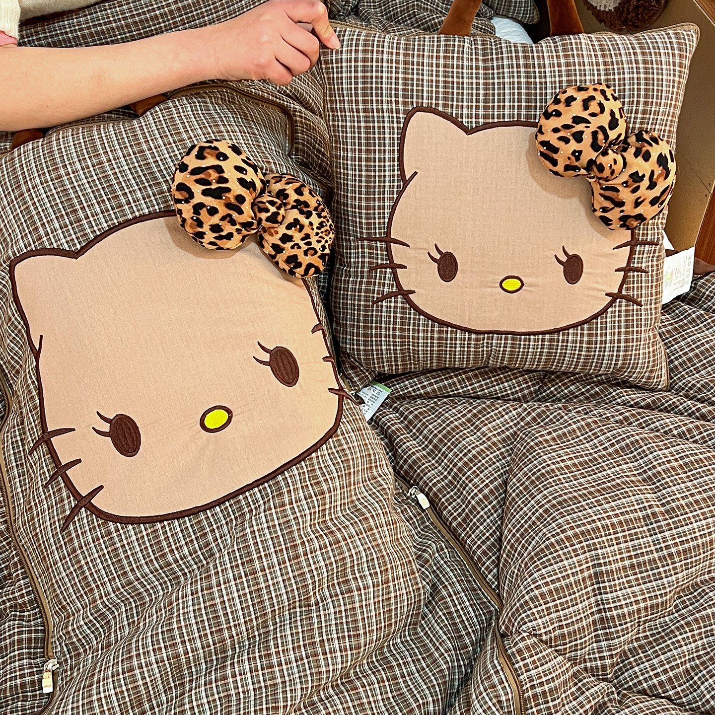 全棉KT抱枕被子两用车子靠枕沙发靠垫可爱学生宿舍夏被办公室枕头