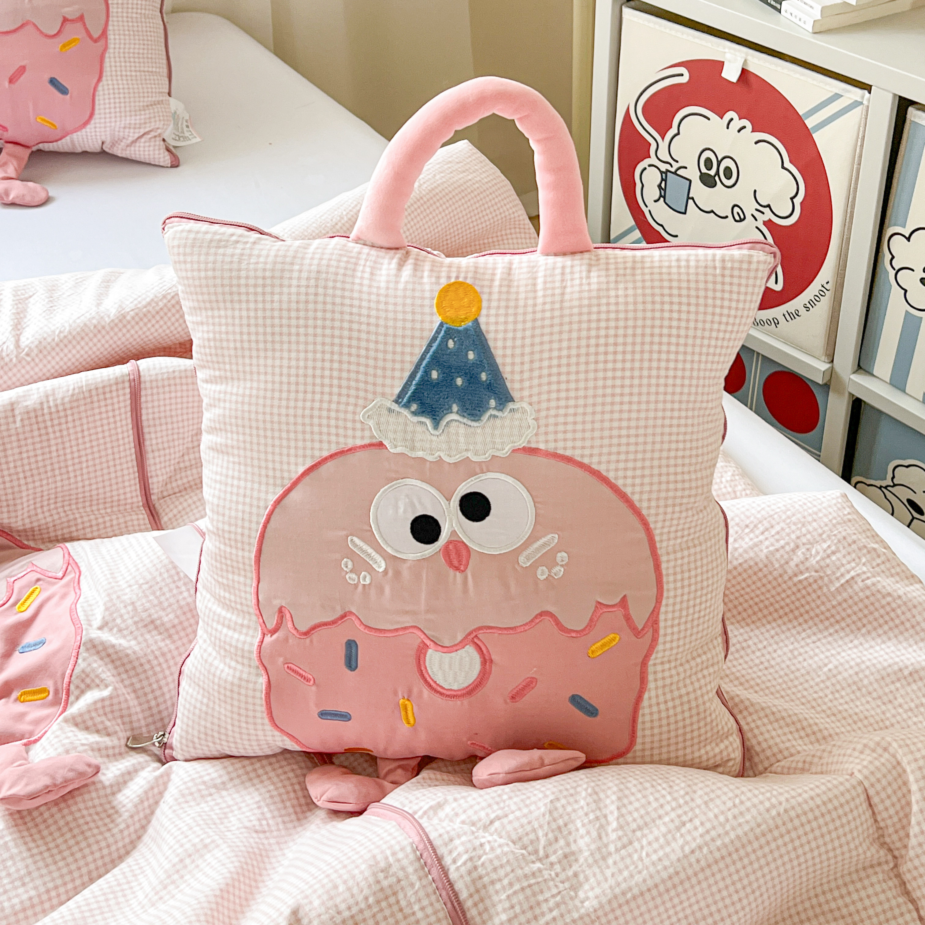 手提抱枕被子二合一可爱午休枕车载沙发靠垫学生宿舍午休被多功能