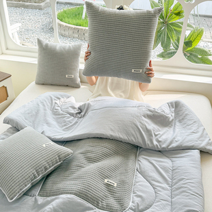 纯色抱枕被子两用客厅沙发靠垫简约现代车载空调被办公室午休枕头