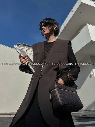 DY-26秋新款设计师扣子设计开叉西装马甲通勤百搭无袖外套马甲女